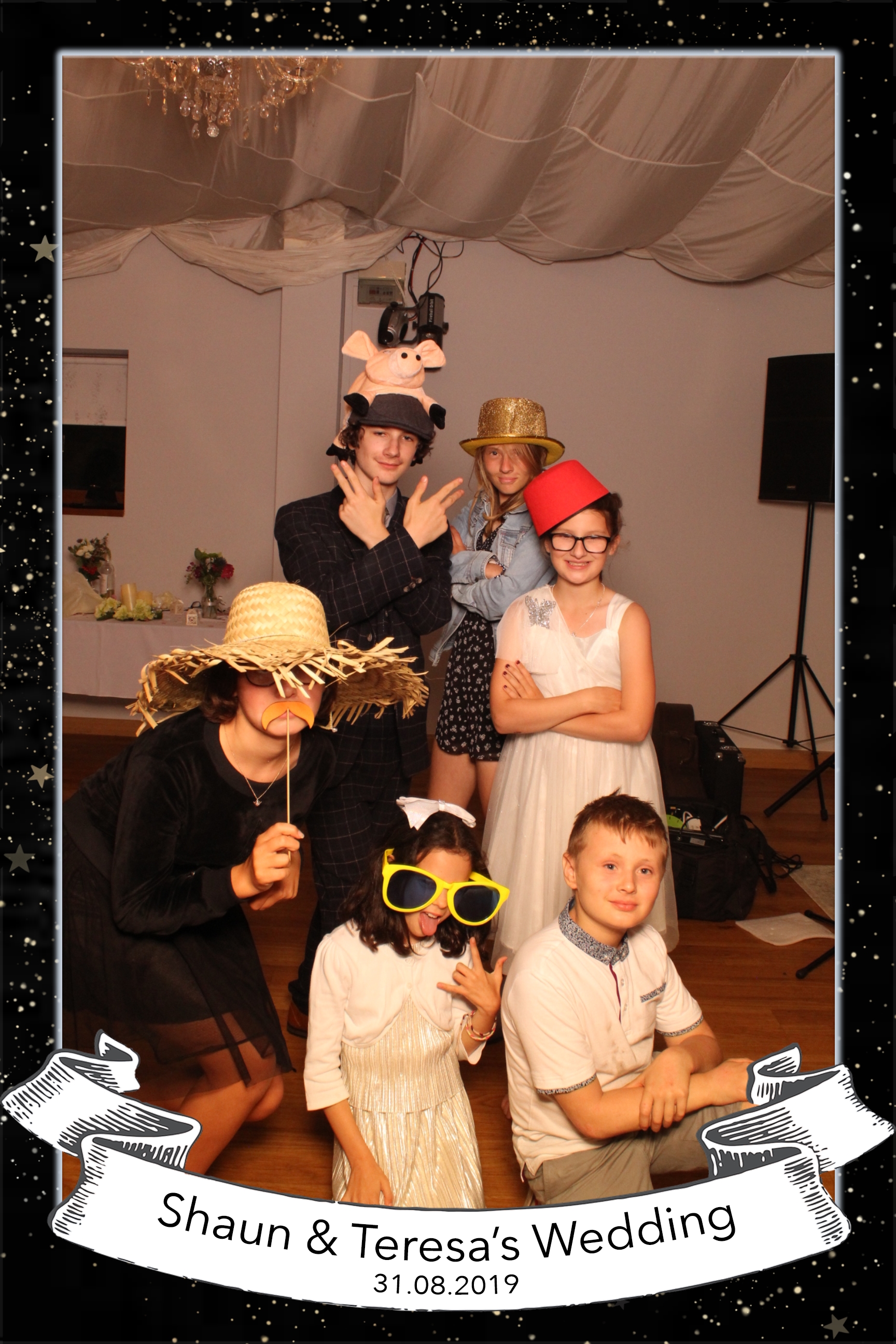 Sean and Teresa | View more photos from the event at images.mobile-photo-booth.com/u/MobilePhotoBoothUK/Sean-and-Teresa